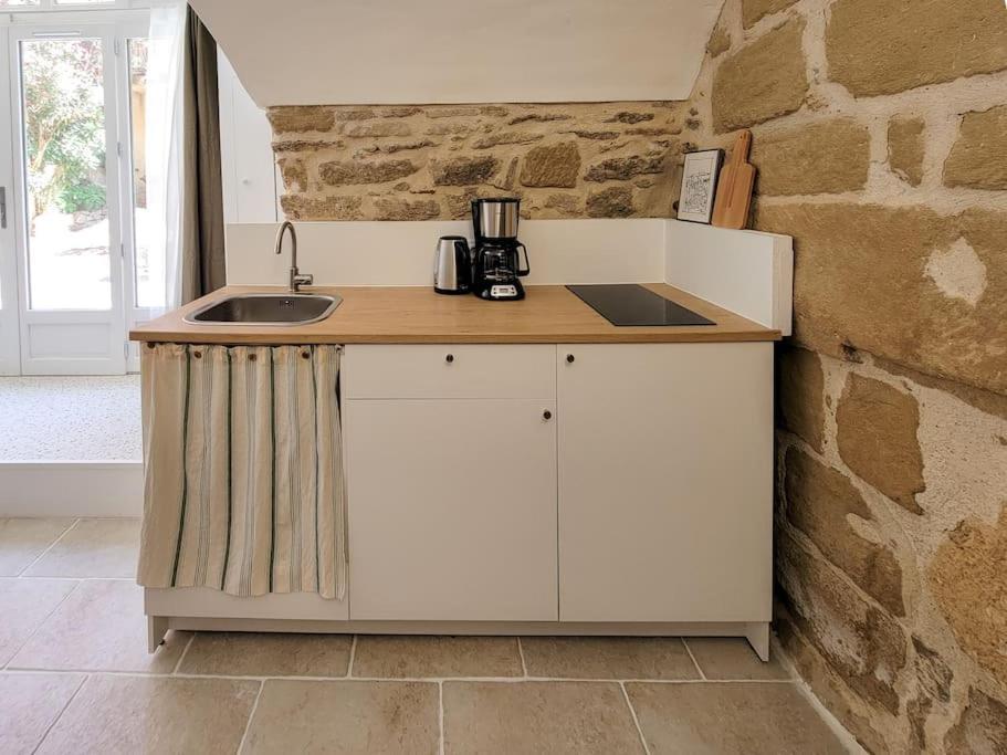 Studio Spacieux De Caractere Montaren-et-Saint-Mediers Ngoại thất bức ảnh