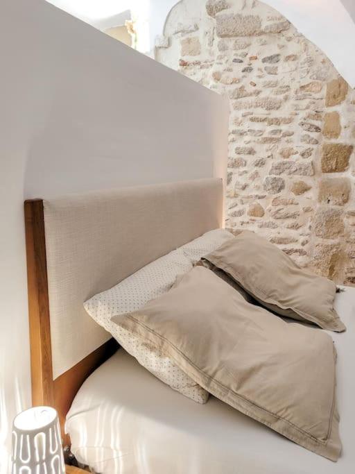 Studio Spacieux De Caractere Montaren-et-Saint-Mediers Ngoại thất bức ảnh