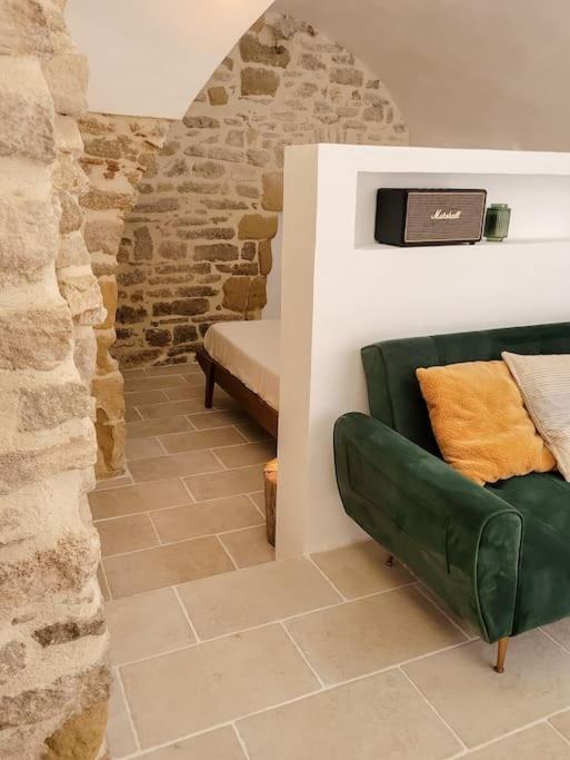 Studio Spacieux De Caractere Montaren-et-Saint-Mediers Ngoại thất bức ảnh